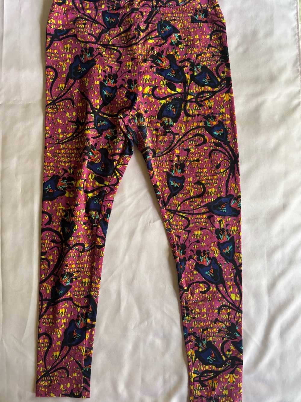 LuLaRoe Pink Floral Patterned Leggings TC